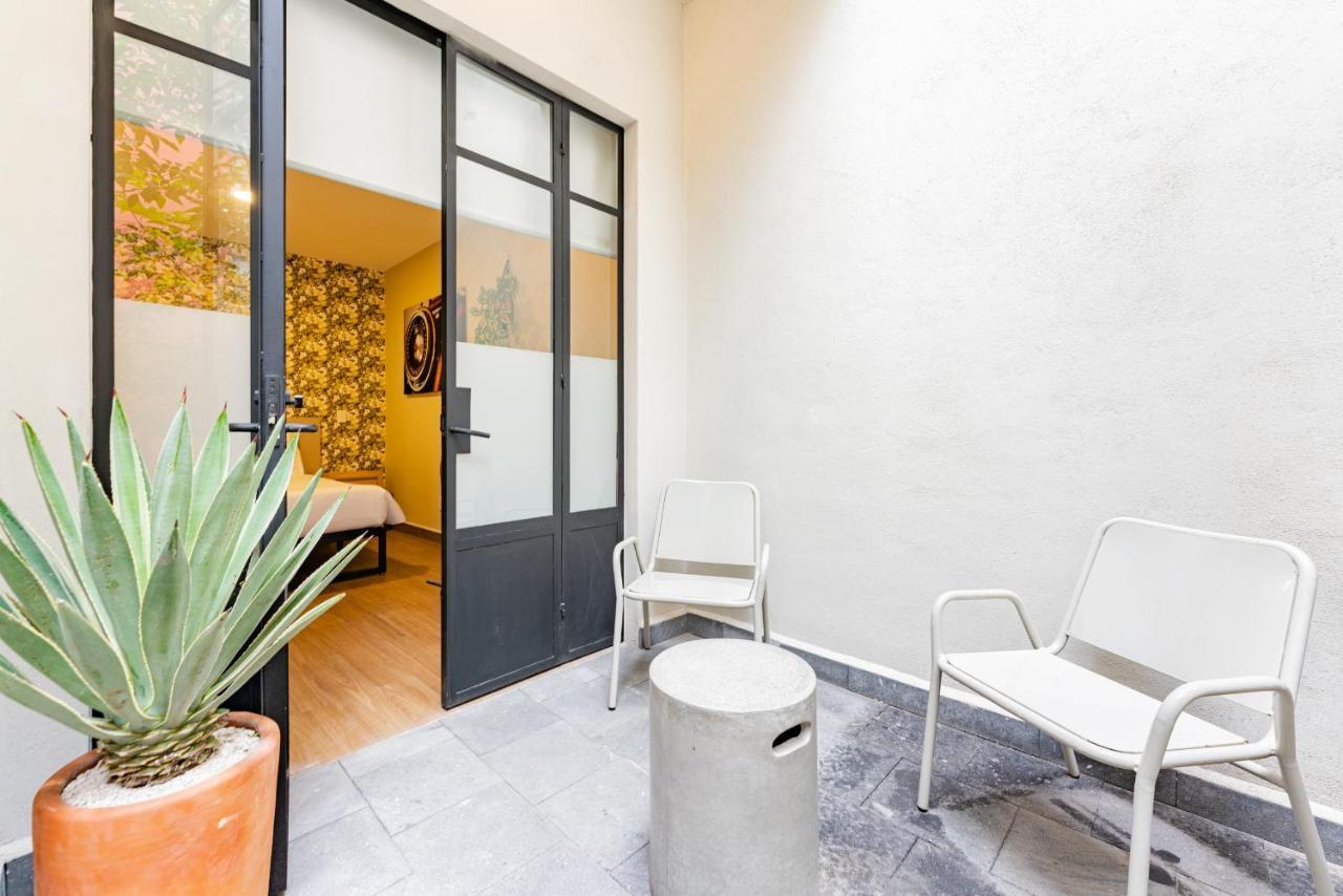 Casa Danubio Reforma By Vh Hostel Mexico City Exterior photo