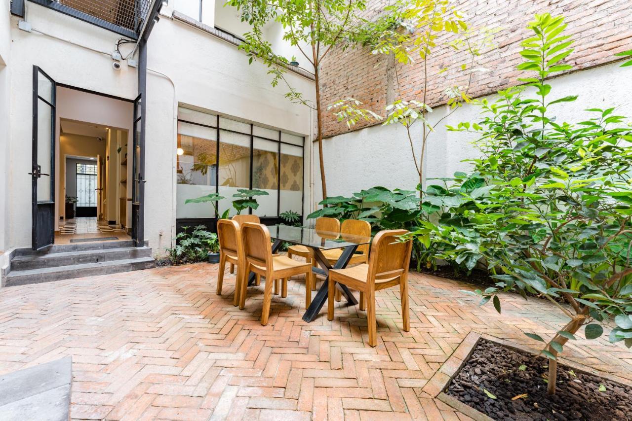 Casa Danubio Reforma By Vh Hostel Mexico City Exterior photo