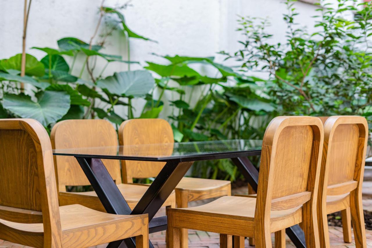 Casa Danubio Reforma By Vh Hostel Mexico City Exterior photo